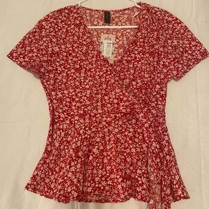 Valija red blouse Size medium